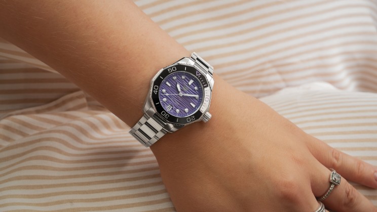 Aquaracer Professional 300 Date en violet © Worldtempus