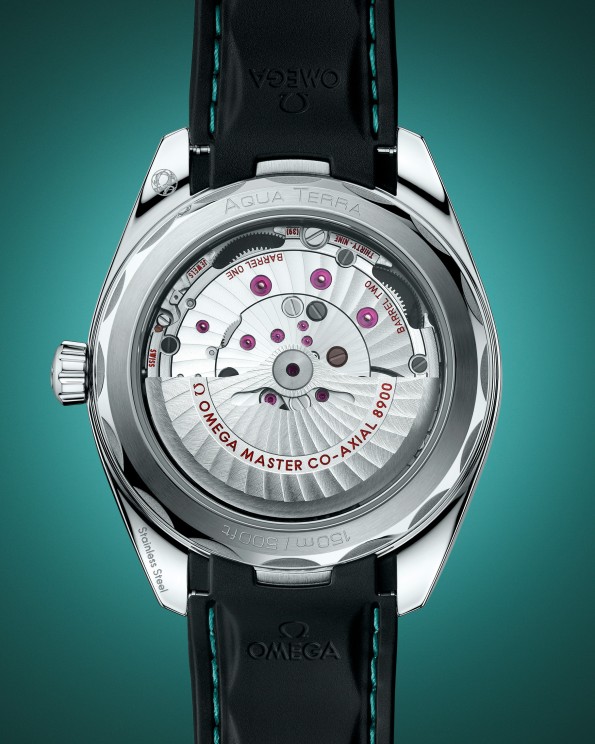 Le dos de la Seamaster Aqua Terra Turquoise © OMEGA