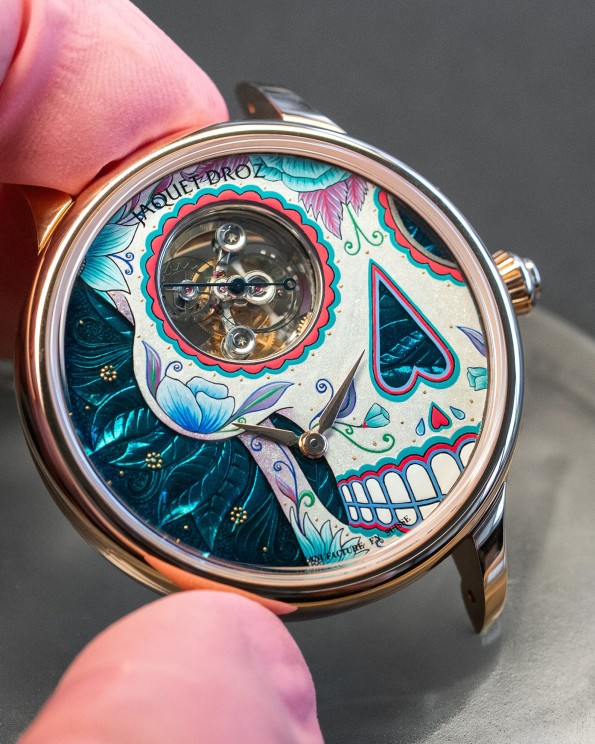 Close-up of the Tourbillon Skelet Red Gold - Catrina Skull © Jaquet Droz
