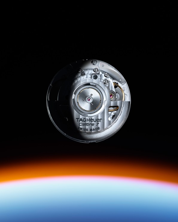 Movement of the TAG Heuer Carrera Astronomer floating in space like the moon © TAG Heuer