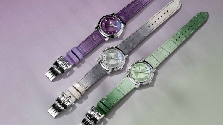 The Lady Premier collection in purple, grey and green © Breitling 