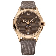 4946R Annual Calendar, Moon Phases © Patek Philippe