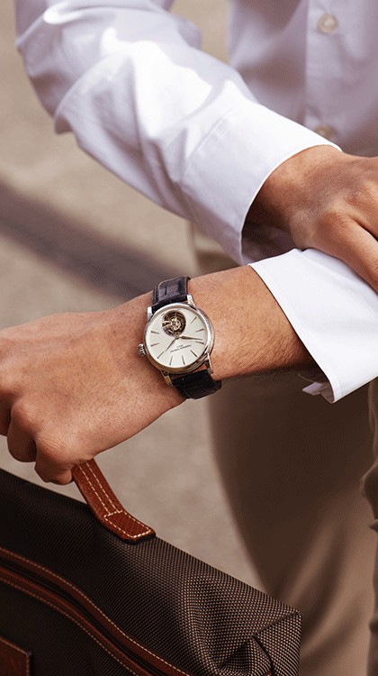 Classic Power Reserve Big Date Manufacture © Frederique Constant 