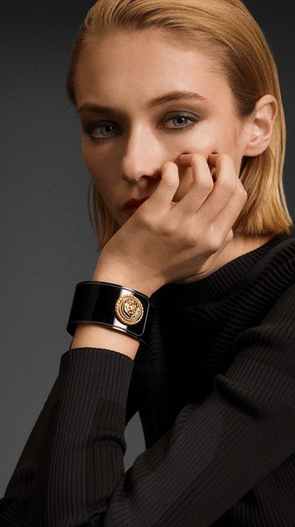 Mademoiselle Privé Bouton Lion © Chanel 