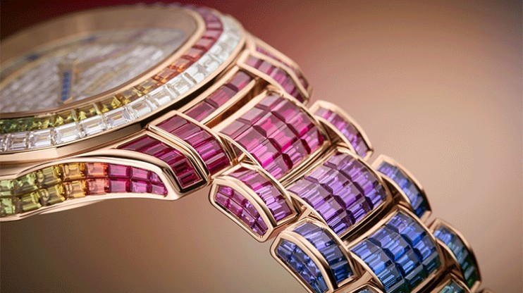 The Aquanaut Luce “Rainbow” Minute Repeater Haute Joaillerie 5260/1455R-001 © Patek Philippe 